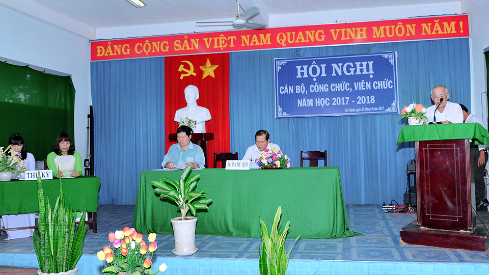 Hội nghị cán bộ công chức năm học 2017-2018
