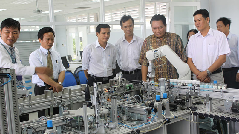 Để khoa học Việt Nam tiếp cận gần hơn với khoa học thế giới